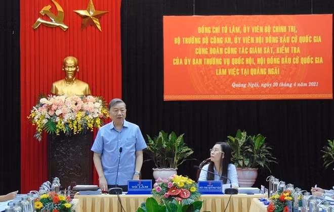 Đại tướng Tô Lâm yêu cầu tỉnh Quãng Ngãi phải đảm bảo tuyệt đối an ninh, an toàn cho ngày hội bầu cử sắp tới.