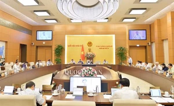 Phiên họp thứ 36 của Ủy ban Thường vụ Quốc hội. Ảnh: quochoi.vn