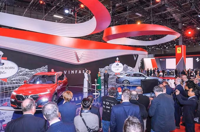 Sự kiện VinFast tại Paris Motor Show thu hút truyền thông quốc tế.