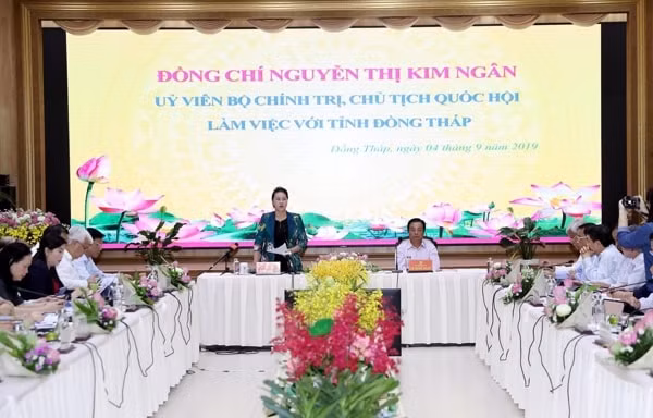 Chủ tịch Quốc hội Nguyễn Thị Kim Ngân phát biểu tại buổi làm việc. Ảnh: TTXVN