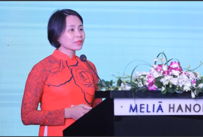 Phó tổng cục trưởng Tổng cục TDTT Lê Thị Hoàng Yến phát biểu tại buổi họp báo công bố cuộc thi