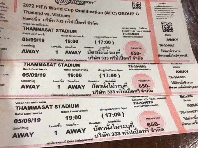 Những tấm vé dành cho CĐV Việt Nam đang có giá 