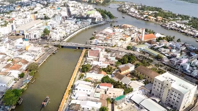Giá đất tại Sa Đéc đang nóng dần lên nhờ sự đầu tư đồng bộ về cơ sở hạ tầng (Ảnh baodongthap.vn).