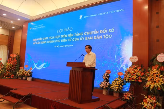 Ông Phan Văn Hùng - Thứ trưởng, Phó Chủ nhiệm, Phó Trưởng ban chỉ đạo Chính phủ điện tử của Ủy ban Dân tộc.