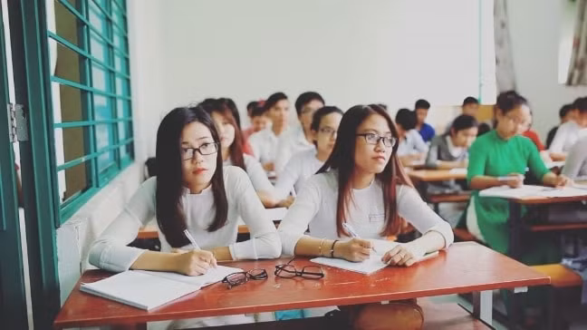 Những đối tượng được miễn, giảm học phí năm học 2019 -2020. Ảnh minh họa