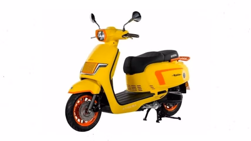 xuat hien hinh anh athena goddess 150 doi thu cua vespa hinh 2
