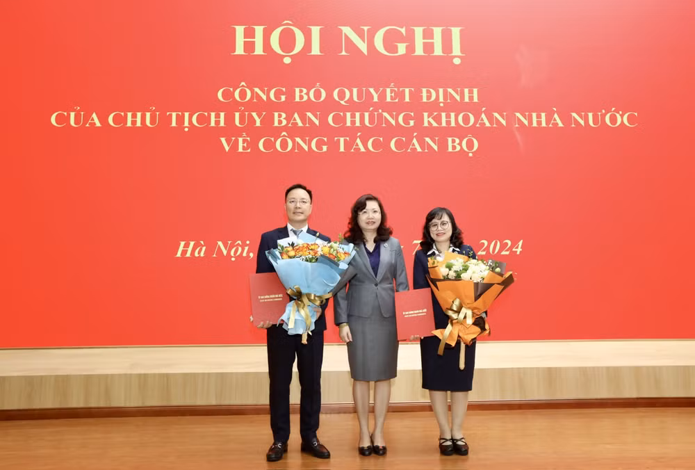 uy ban chung khoan nha nuoc bo nhiem 2 lanh dao moi hinh 1