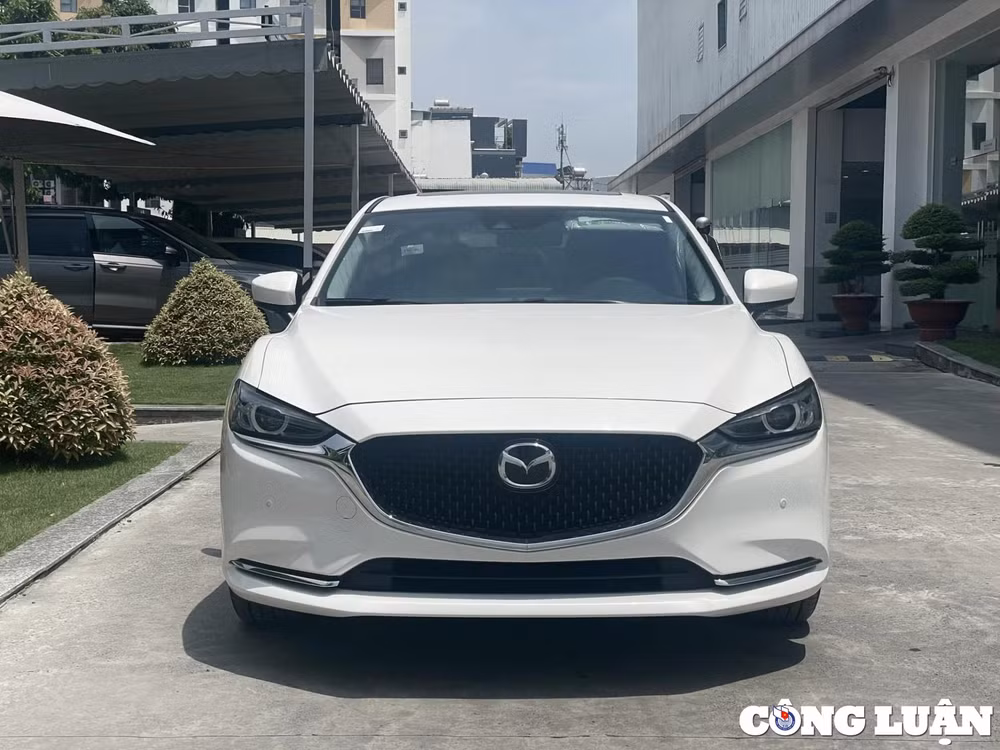 doanh so am dam mazda6 luoc bot phien ban tai viet nam hinh 2