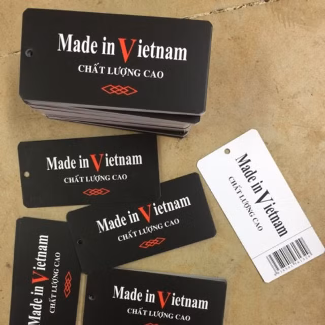 Doanh nghiệp tự ý đi cấp giấy chứng nhận ‘made in Vietnam’ cho nhiều doanh nghiệp. Ảnh: TL.