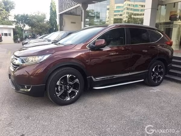 Phí trước bạ của CX5 bản Premium chỉ từ 54 đến 65 triệu đồng/chiếc, trong khi CRV bản L là từ 109 -130 triệu đồng