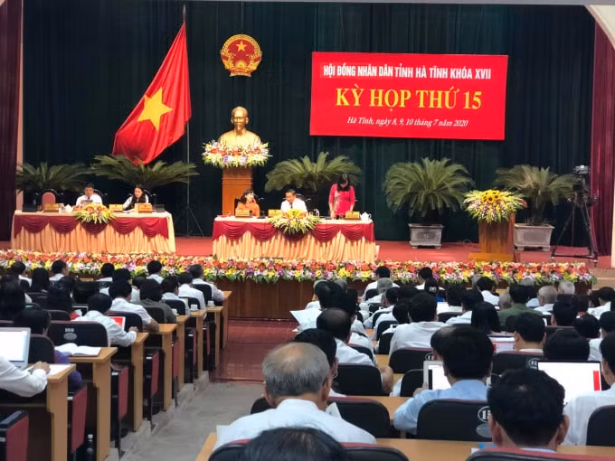Quang cảnh kỳ họp