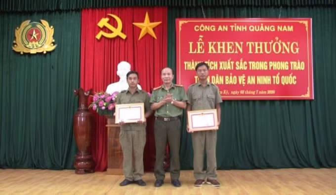 khen thưởng