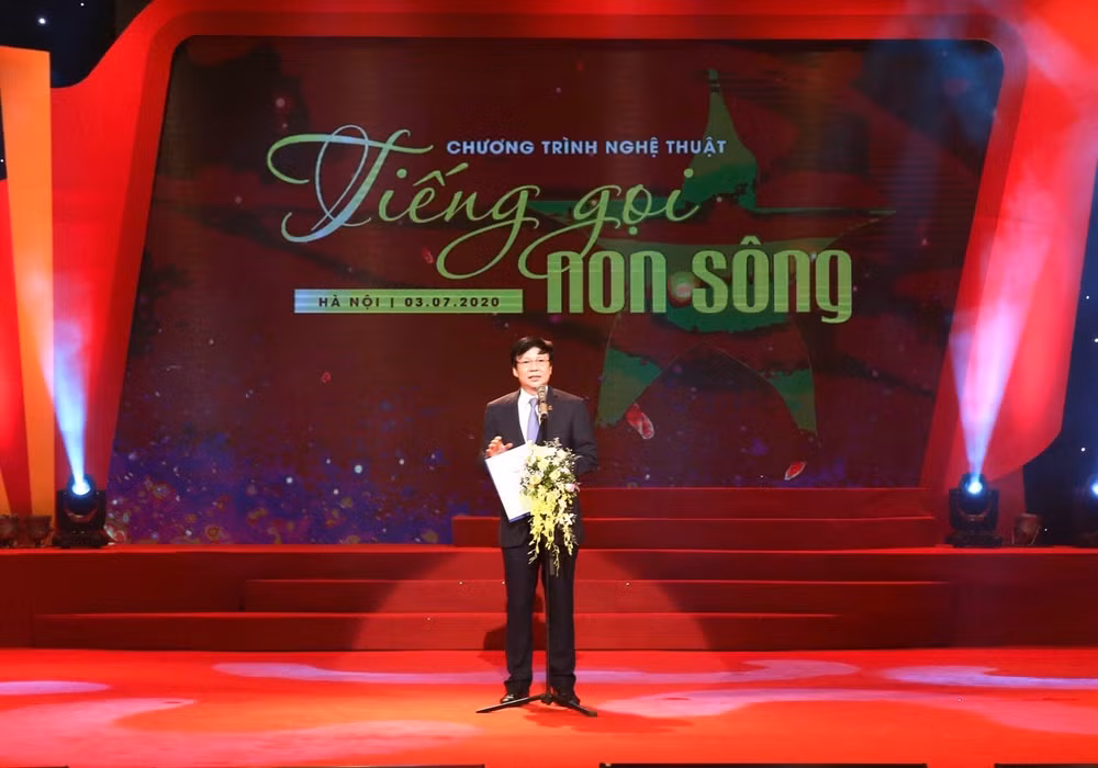 Ông Hồ Quang Lợi, Phó Chủ tịch Thường trực Hội Nhà báo Việt Nam phát biểu tại chương trình(ảnh: Sơn Hải).