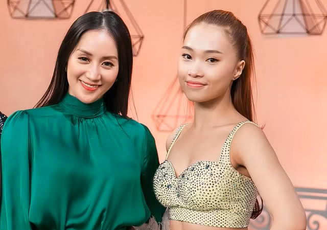 Khánh Thi và Nhã Khanh