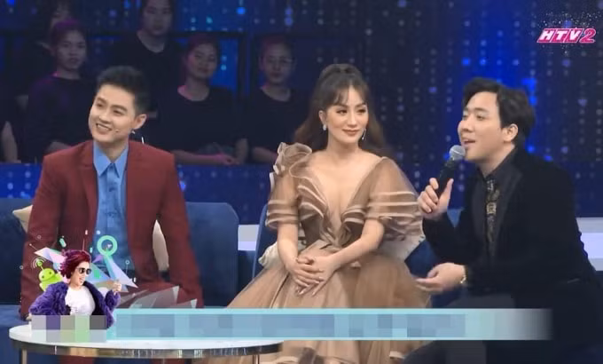 Khánh Thi trong vai trò cố vấn chương trình.