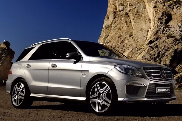 Mercedes-Benz ML350 đời 2015.