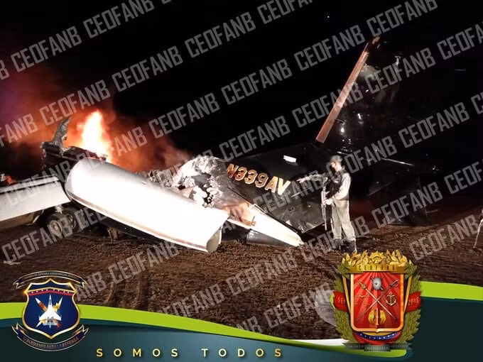 Một máy bay loại nhỏ đã bị quân đội Venezuela bắn hạ khi xâm phạm không phận nước này - Ảnh: Twitter Venezuela army