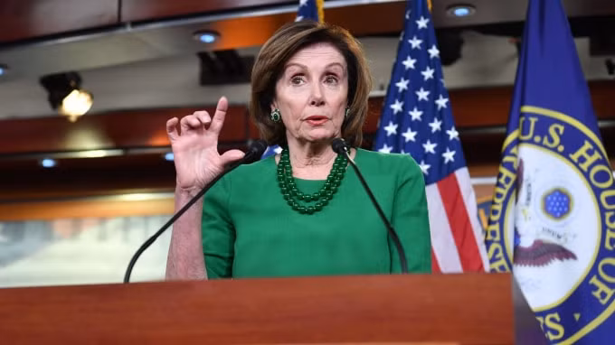 Chủ tịch Hạ viện Mỹ Nancy Pelosi đã chỉ trích gay gắt luật an ninh mới của Trung Quốc - Ảnh: Reuters