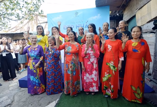 Hình ảnh các bà, các chị trong chương trình 