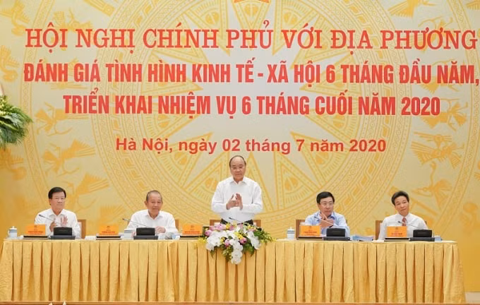 Hội nghị trực tuyến Chính phủ với các địa phương về tình hình kinh tế - xã 6 tháng đầu năm 2020 sáng nay (2/7) do Thủ tướng Nguyễn Xuân Phúc chủ trì.