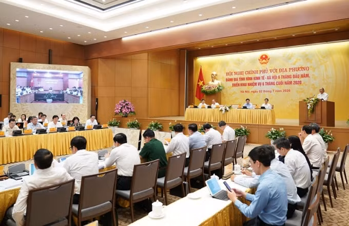 Thủ tướng Nguyễn Xuân Phúc chủ trì hội nghị trực tuyến.