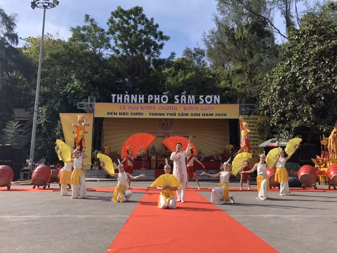 Nhiều tiết mục văn nghệ đặc sắc