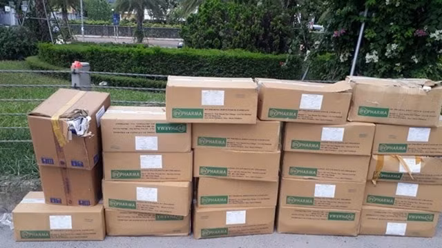 Số thùng thuốc tây đã hết hạn sử dụng.