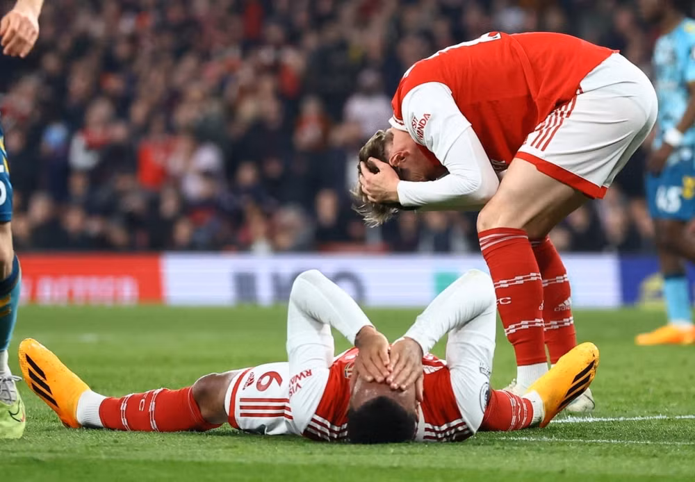 hoa hu via doi bet bang southampton co hoi vo dich cua arsenal thap dan hinh 3