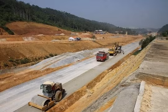 Đẩy nhanh tiến độ dự án kết nối giao thông các tỉnh miền núi phía Bắc
