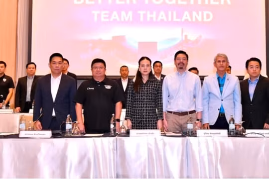 Madam Pang công bố đội ngũ làm việc nếu được bầu làm Chủ tịch Liên đoàn bóng đá Thái Lan