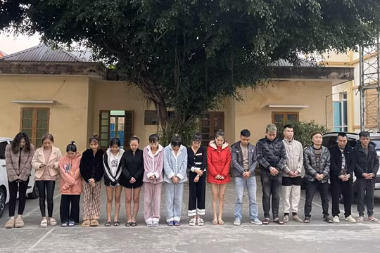 Bắt 8 đối tượng tổ chức, sử dụng trái phép ma túy tại nhà riêng