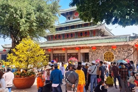 An Giang khai mạc Lễ hội cấp quốc gia Vía Bà Chúa Xứ núi Sam