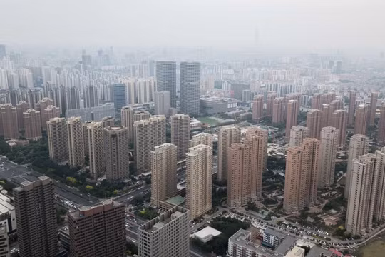 Hàng nghìn người sơ tán ở Thiên Tân, Trung Quốc vì nứt nhà cao tầng