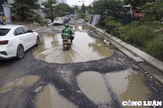 Hà Nội: Gần 3 năm chưa xong con đường dài khoảng 200m ở phố Tôn Thất Thuyết