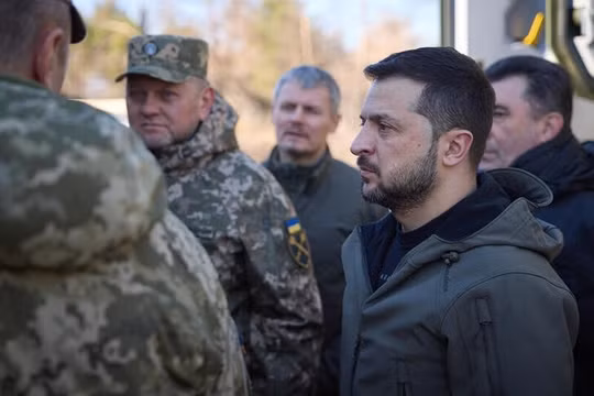 Tổng thống Ukraine kêu gọi đoàn kết sau rạn nứt với Tổng Tư lệnh