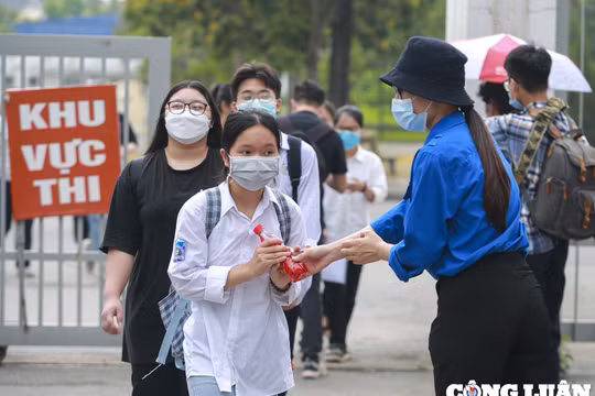 Đề thi tham khảo môn Toán Kỳ thi Tốt nghiệp THPT 2023