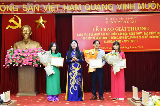Vĩnh Phúc: Trao giải thưởng sáng tác, quảng bá các tác phẩm văn học, báo chí về Chủ tịch Hồ Chí Minh