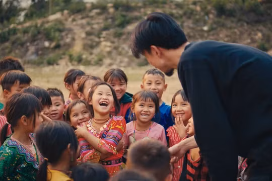 "Nấu Ăn Cho Em" - MV thứ 16 của Đen giành Top 1 Trending YouTube