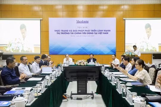 Có nên đưa hoạt động thu hồi nợ quay trở lại?
