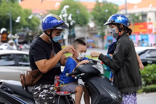 Hà Nội: Những đối tượng nào bắt buộc đeo khẩu trang phòng Covid-19?