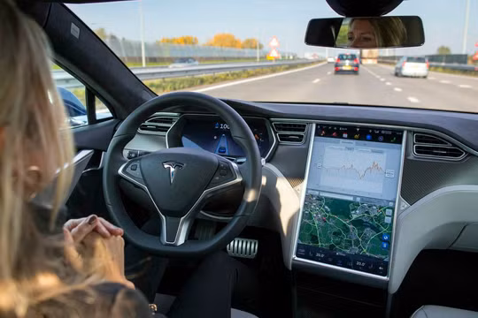 Hơn 362.000 chiếc Tesla bị triệu hồi vì hệ thống tự lái FSD có nguy cơ gây tai nạn