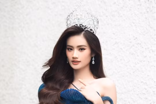 Một nhãn hàng gỡ hình ảnh của Hoa hậu Ý Nhi sau những lùm xùm phát ngôn