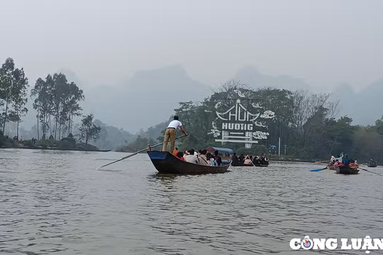 Hà Nội đón trên 330 nghìn lượt khách dịp Tết Nguyên đán