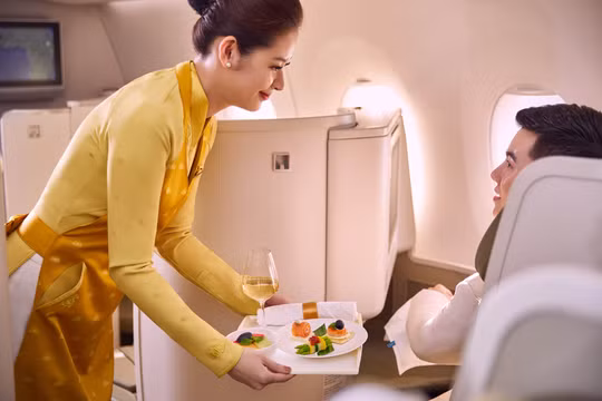 Vietnam Airlines số hóa thực đơn suất ăn, đồ uống trên các chuyến bay