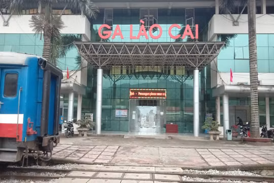 Khai thác thêm tàu khách trên tuyến đường sắt Hà Nội - Lào Cai