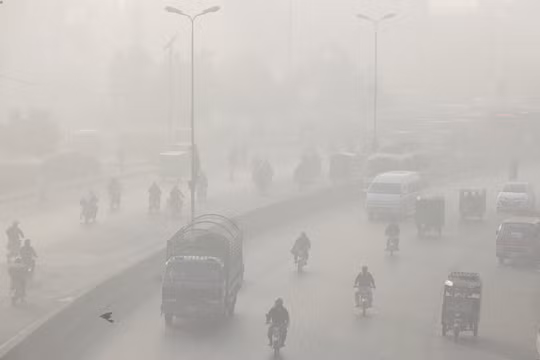 Thành phố 13 triệu dân đóng cửa vì ô nhiễm không khí