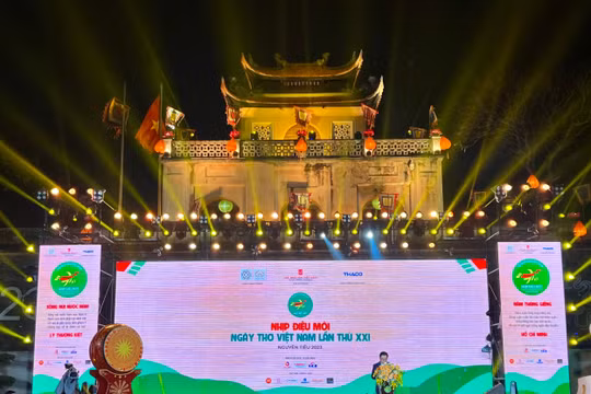 Ấn tượng với đêm khai mạc Ngày thơ Việt Nam lần thứ XXI