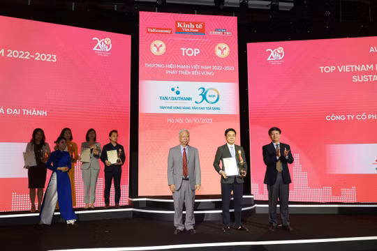 Tập đoàn Tân Á Đại Thành vào Top 10 Thương hiệu Mạnh - Phát triển bền vững 2023