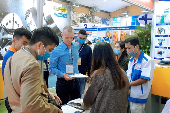 Cộng đồng doanh nghiệp rất ý thức trong nỗ lực khắc phục khó khăn và tìm ra giải pháp