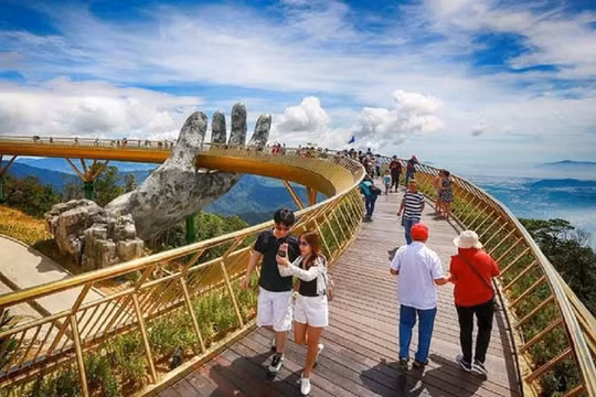 Năm 2024 ngành Du lịch đặt mục tiêu đón 17-18 triệu lượt khách quốc tế